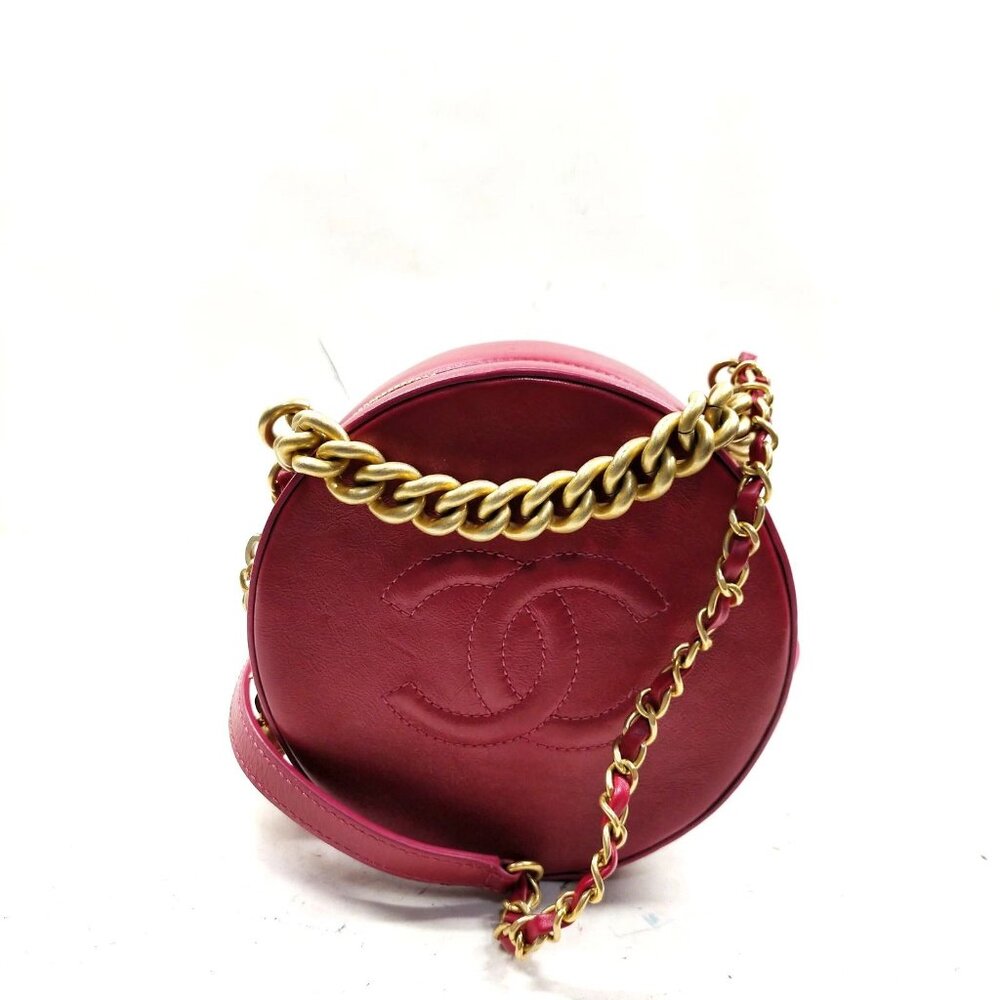 Authentic Chanel Round Red Leather Crossbody Bag mn1447-021426